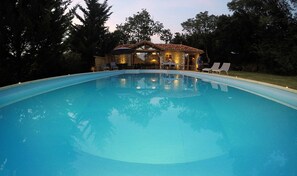 Piscine extérieure, piscine chauffée