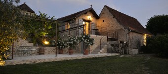 Charmig gammal "Gîte" med maximal komfort