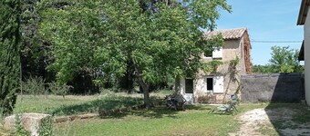 Cottage in the countryside 10 minutes from Isle sur la Sorgue