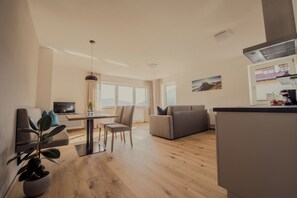 Interior - Beautiful, quiet and spacious apartment with stunning views over Brixen / Eisacktal (Raas)