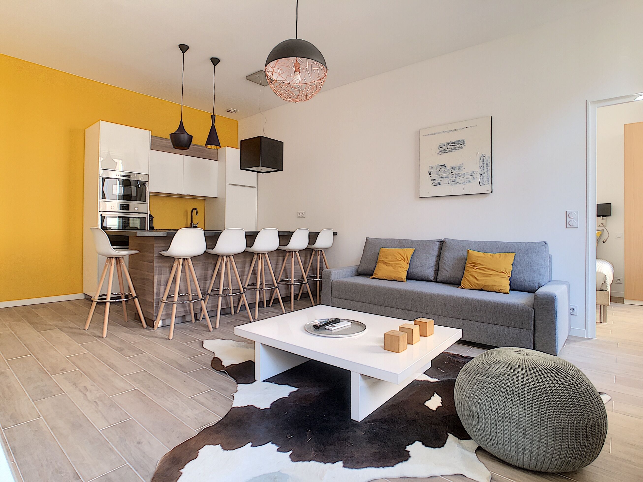 FULL BUILDING HYPER CENTER CANNES CROISETTE