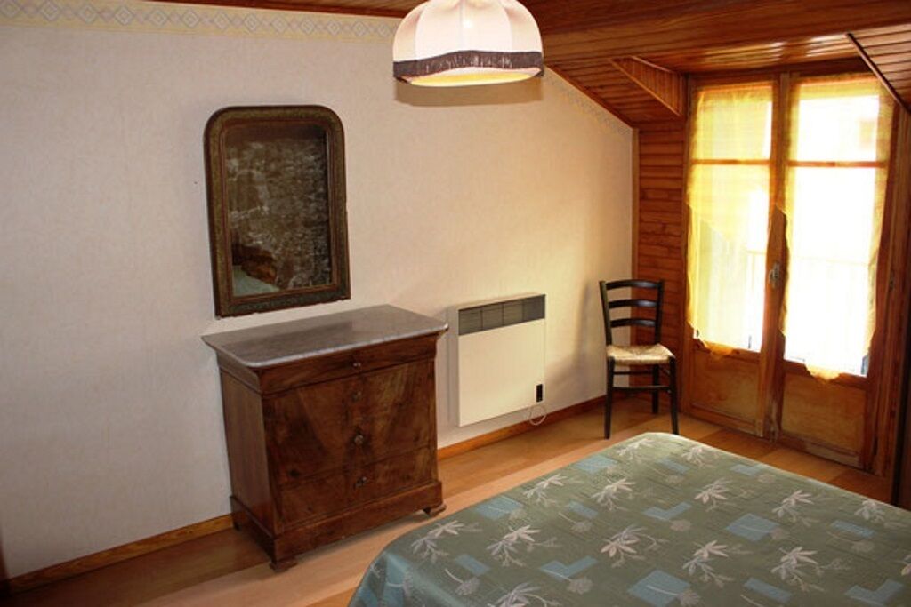 Warm cottage in the heart of the farm