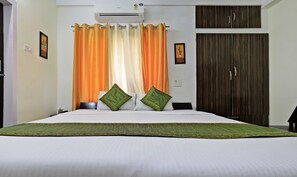 Standard Room | Desk, iron/ironing board, free WiFi, bed sheets