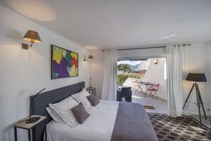 1 chambre, fer et planche à repasser, Wi-Fi, literie fournie