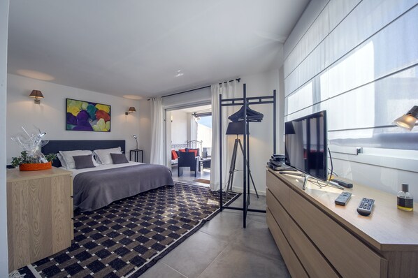 1 chambre, fer et planche à repasser, Wi-Fi, literie fournie