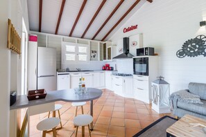 Fridge, microwave, oven, dishwasher - Case Coco (Le Marin)