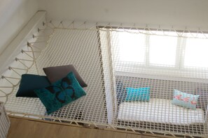 3 bedrooms, desk, iron/ironing board, travel crib