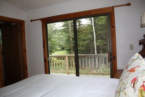 3 bedrooms, in-room safe, iron/ironing board, free WiFi
