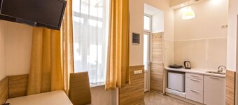 Smart Apartment Shpitalna 13b