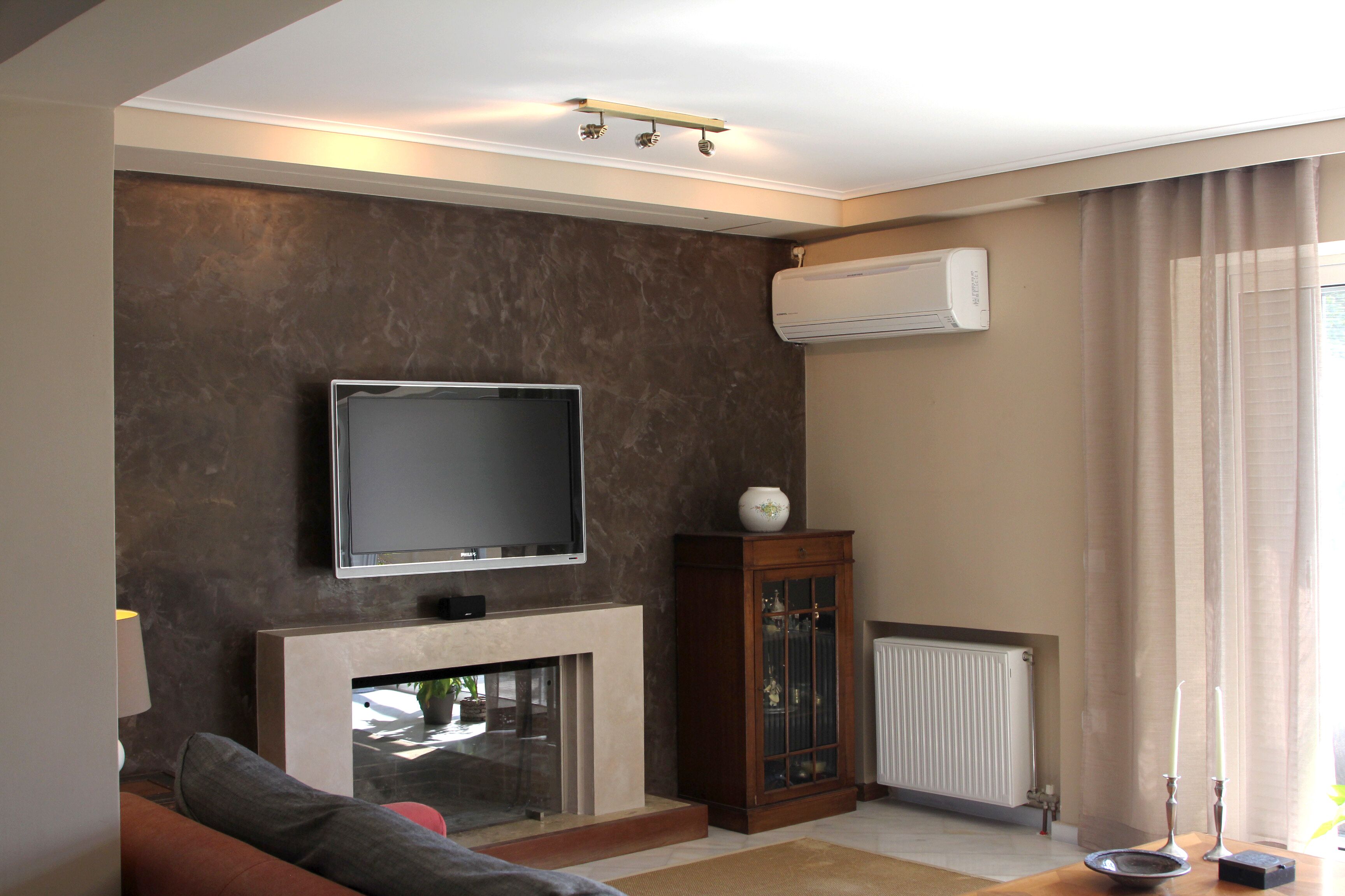 Lida Garden Vila, featuring a garden with a swimming pool and BBQ facilities....