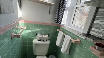 Towels, toilet paper