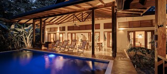 Zen Villas – Your Private Luxury Resort 18PAX