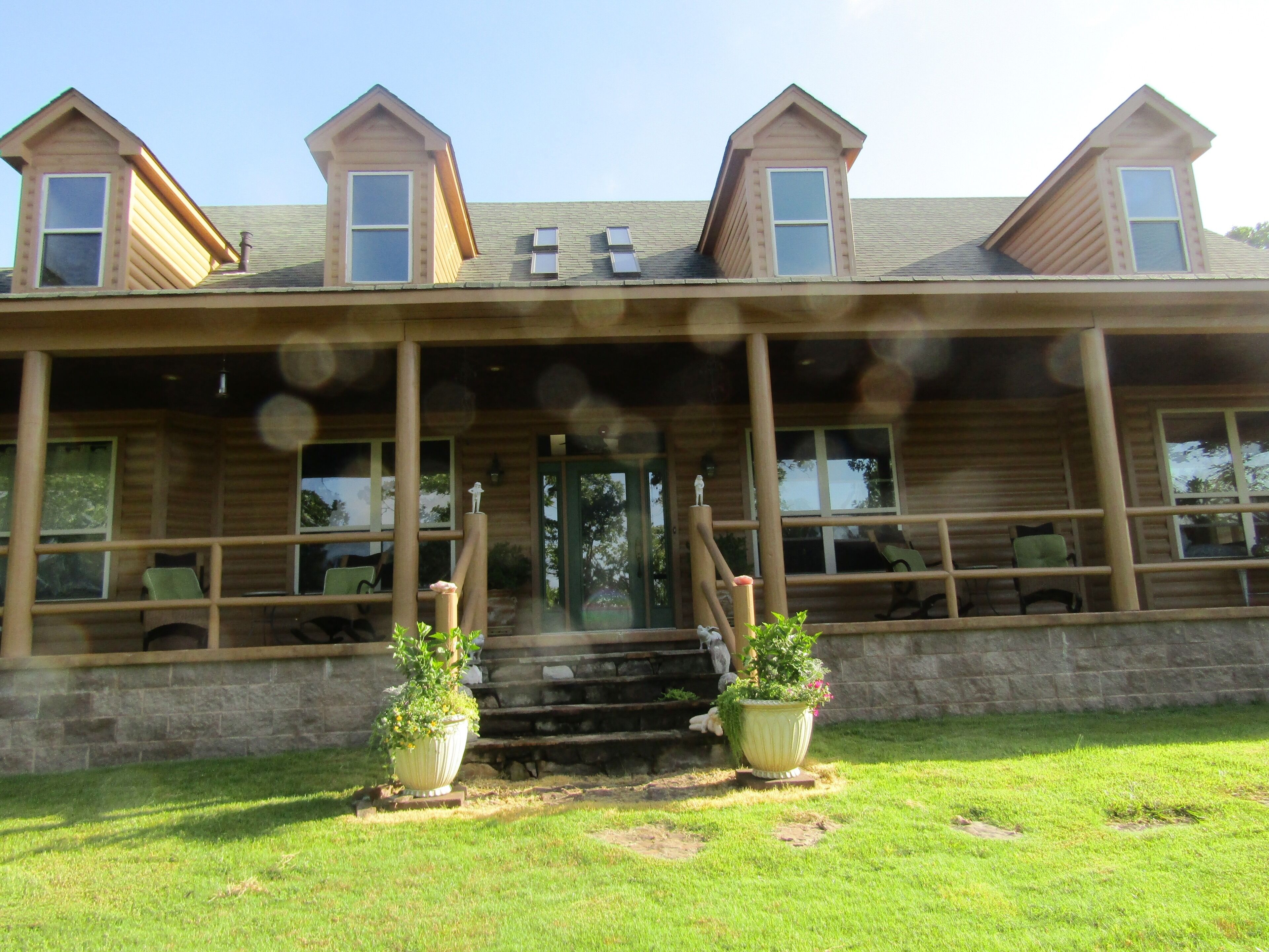 Get a real taste of true Southern hospitality and natural woodland beauty.