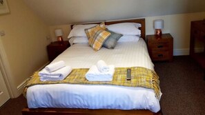 Superior Double Room - The Barn Courtyard (Loughborough)