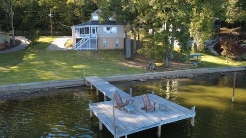 Hiljainen järvi Front Home Sugar Creek / Elk River