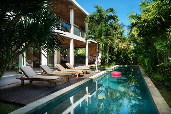 Alberca al aire libre