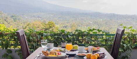 Free daily local cuisine breakfast