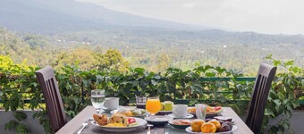 Mandhasativa Homestay