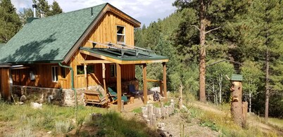 Timber Valley Cabin  Off grid secluded hideaway, about an hour from Denver  