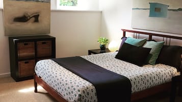 1 chambre, bureau, fer et planche à repasser, accès au Wi-Fi (inclus)