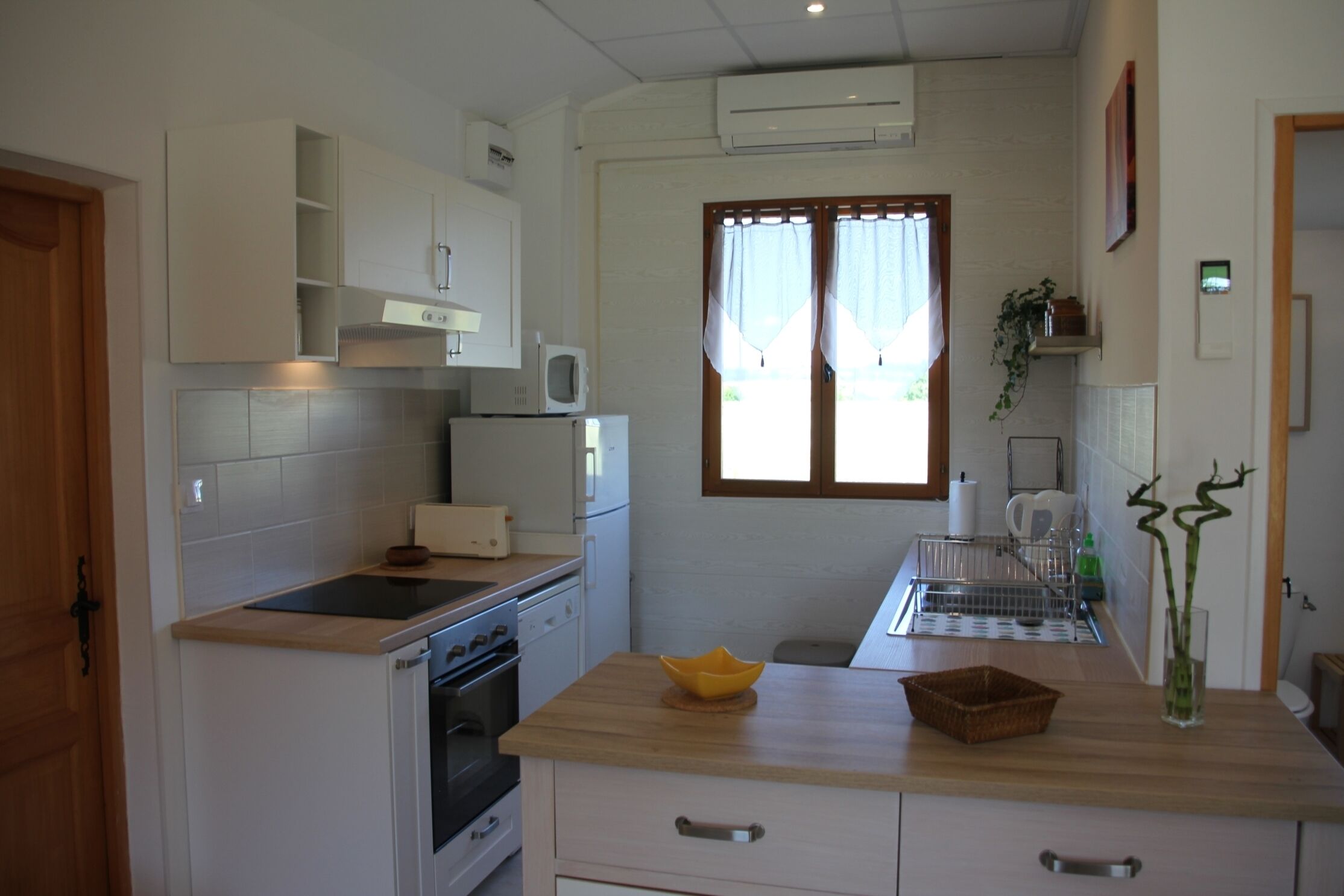 En Rouger Le Grain d'orge gîte (2 bedrooms, air conditioned, heated pool, sauna)
