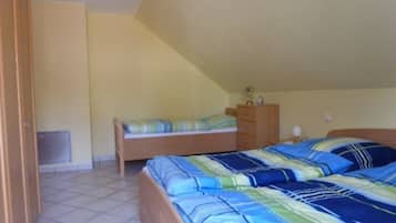 1 bedroom, in-room safe, iron/ironing board, travel crib