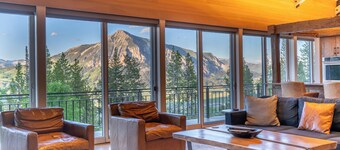 Retraite de plus de 36 acres avec montagne à crête et montagnes avec une vue à couper le souffle