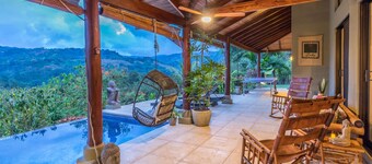 Luxury Comfortable Villa, Outstanding Valley View!