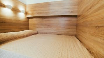 公寓, 1 張標準雙人床, 非吸煙房 | 書桌、熨斗/熨衣板、免費無線上網、床單