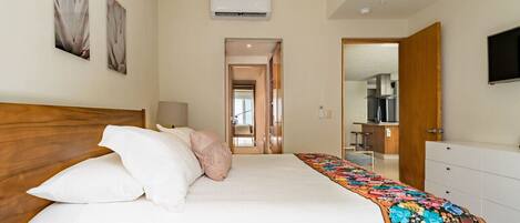 2 chambres, fer et planche à repasser, Wi-Fi, draps fournis