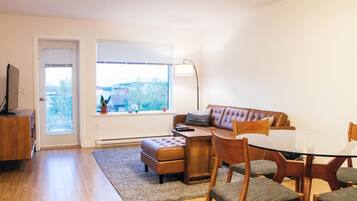 Smart TV, video games, stereo