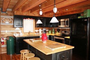 Fridge, microwave, oven, stovetop - Classic Log Cabin w/ Secluded Mountain Views! (Sugar Mountain)