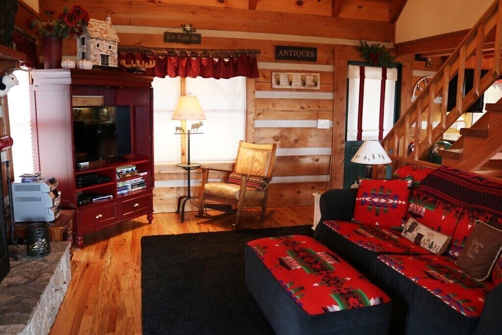 Classic Log Cabin w/ Secluded Mountain Views!