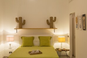 2 Schlafzimmer, Schreibtisch, Bügeleisen/Bügelbrett, Reisekinderbett