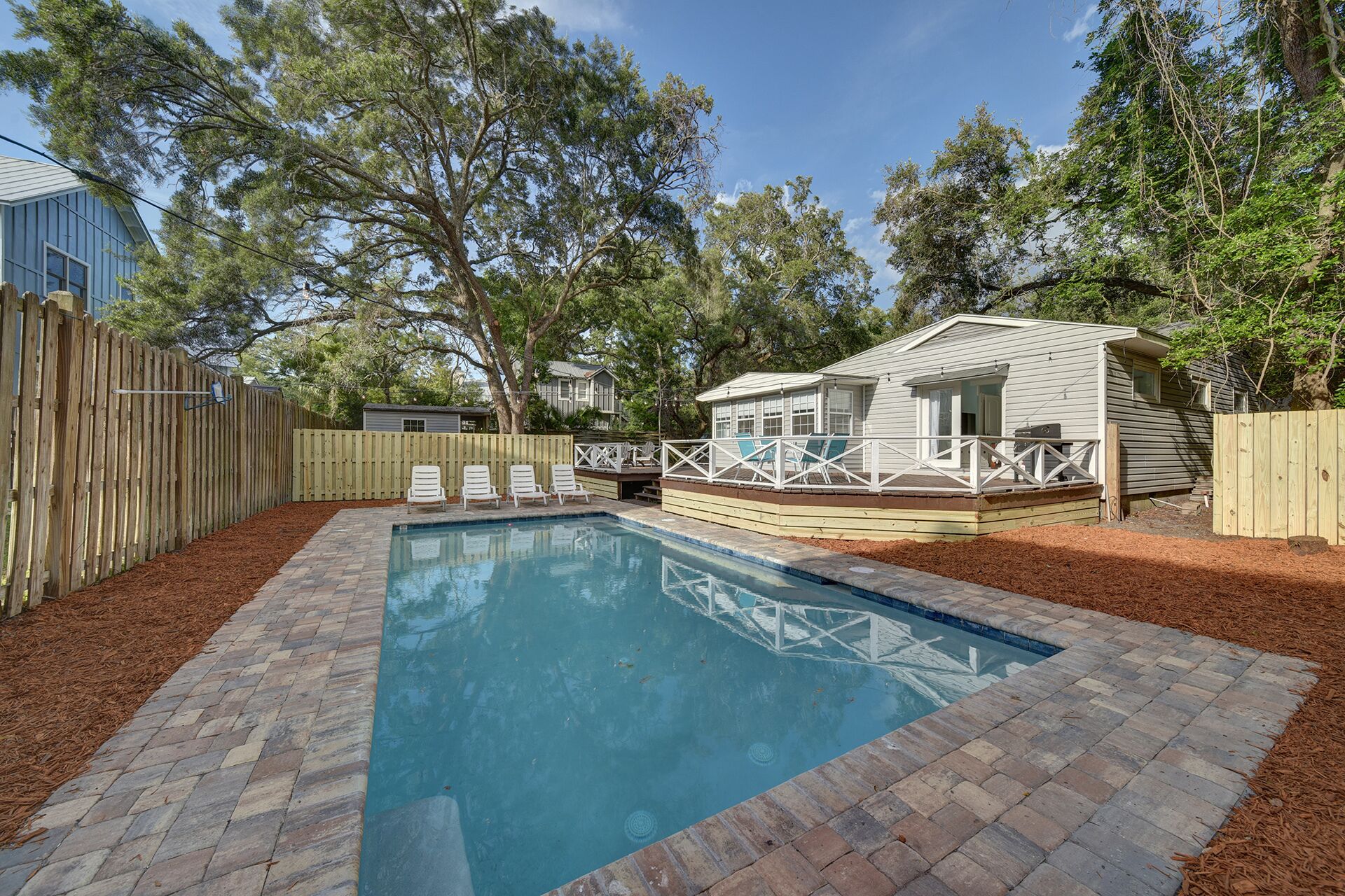 Cute Beach House w/ Heated  Pool Sleeps 10 walk to beach