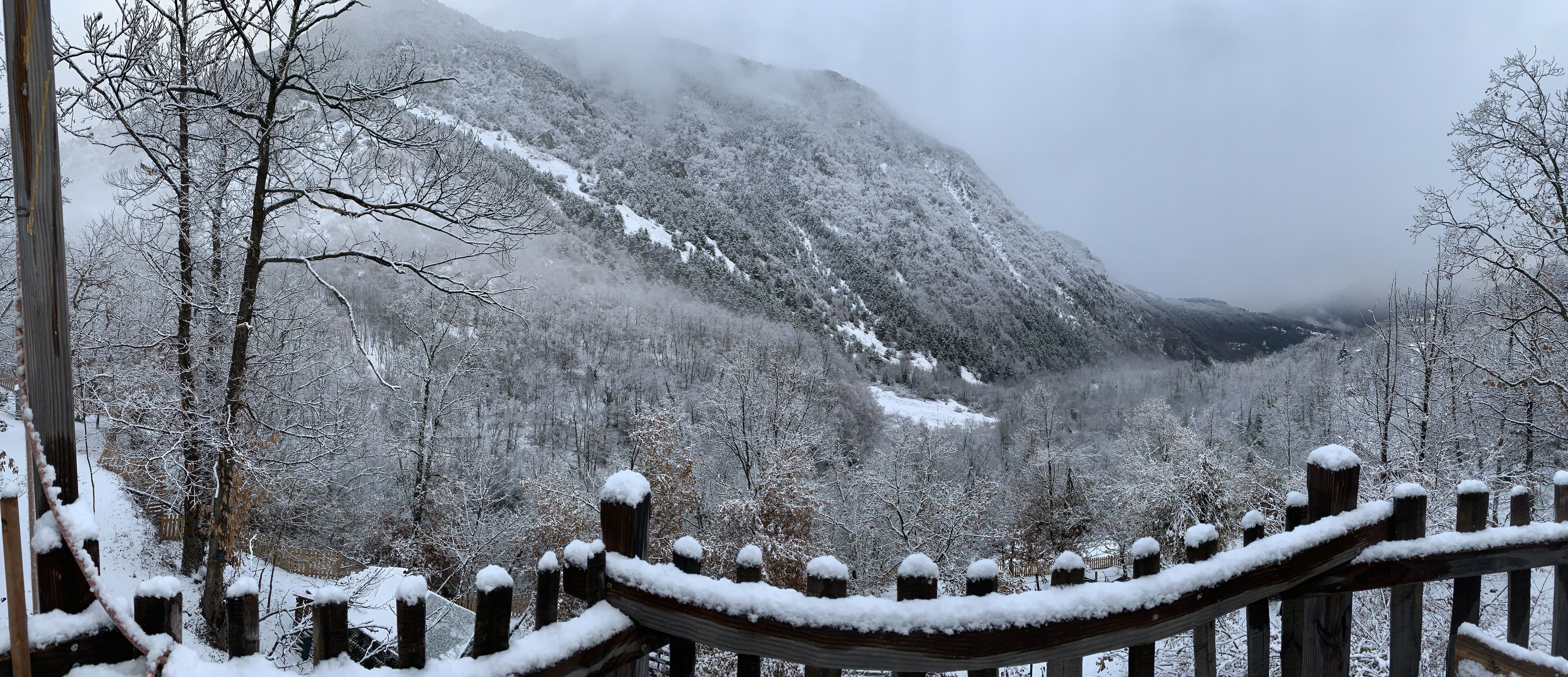 Mökki, vuoristonäköala (Perché dans les Arbres ) | Ulkopuoli