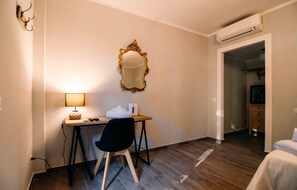 1 bedroom, desk, free WiFi, bed sheets