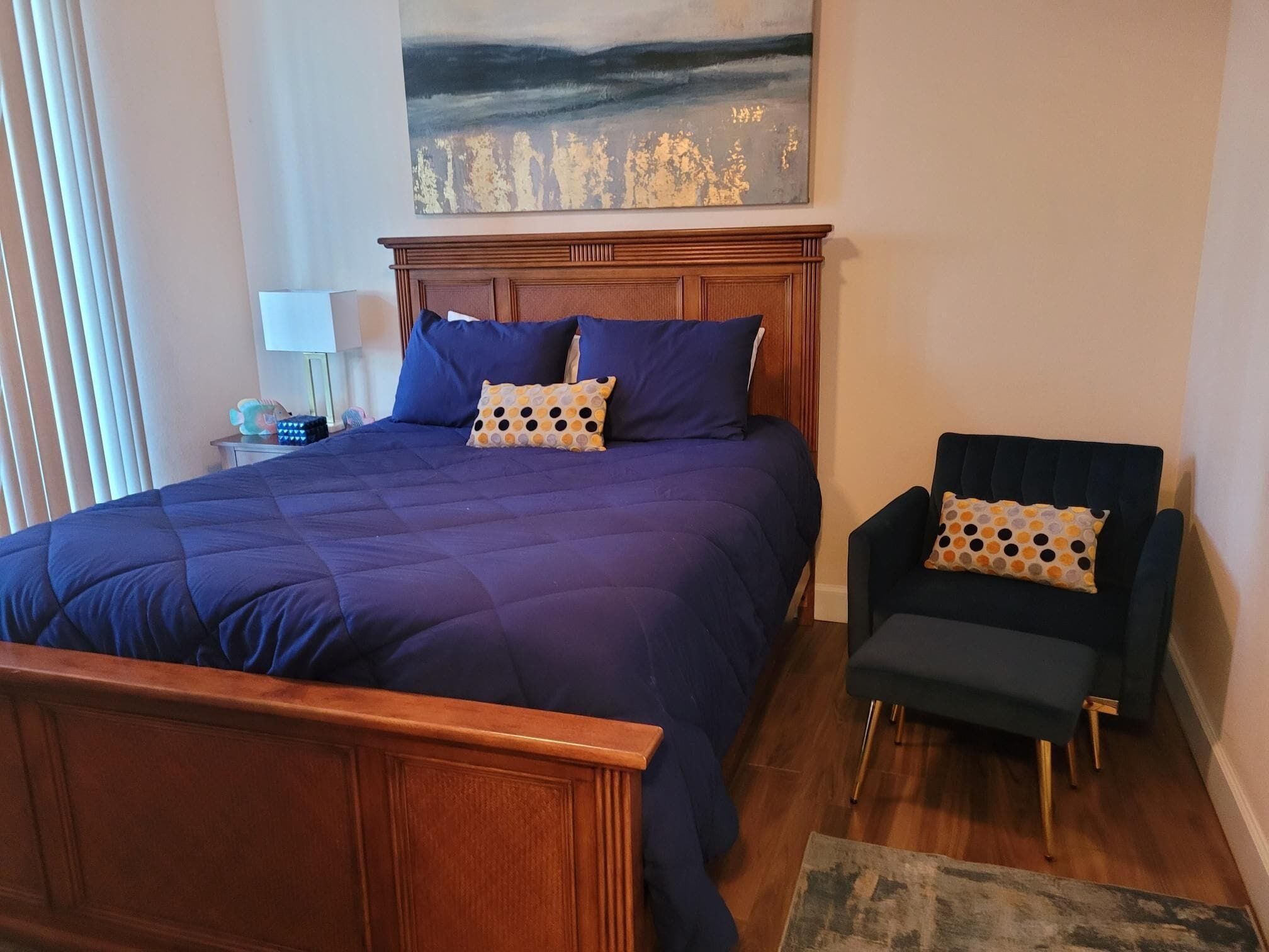 3 chambres, fer et planche à repasser, accès au Wi-Fi (inclus)