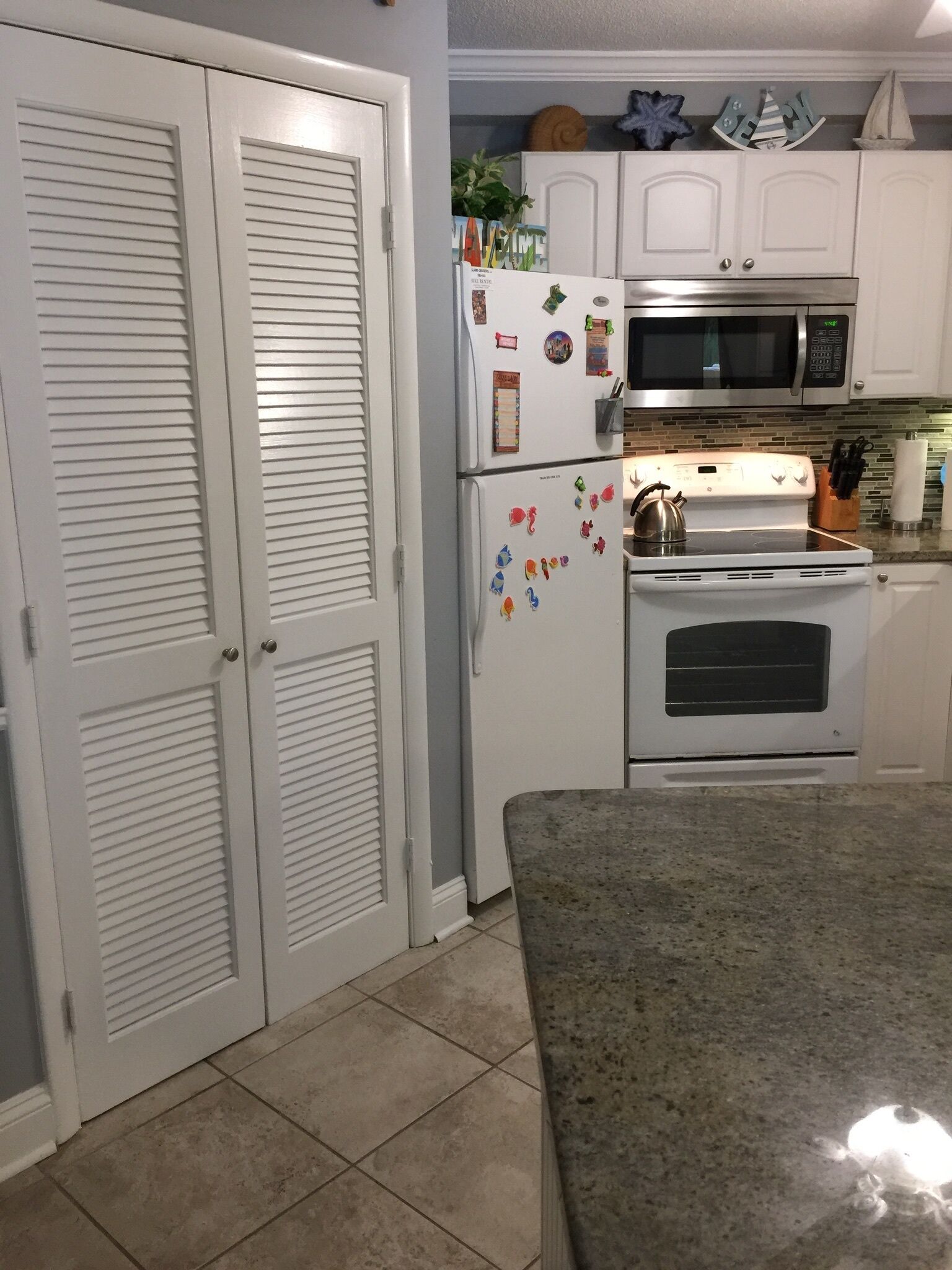 SPECIAL RATES FALL A1BR 1BA Condo close Coligny Beach pools jacuzzi pickleball