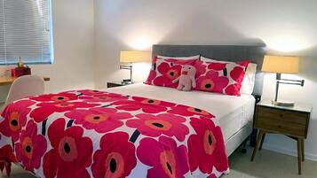 1 Schlafzimmer, Schreibtisch, BĂŒgeleisen/BĂŒgelbrett, kostenloses WLAN