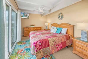 4 bedrooms, free WiFi, bed sheets - Oceanfront Dog Friendly Home w/ Private Pool, Hot Tub, Game Room, Beach Views (Salvo)