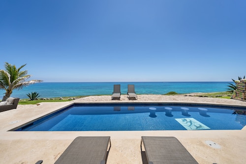 Four bedroom Caribbean oceanfront villa with stunning ocean views and two pools