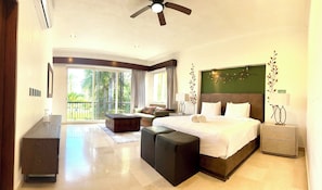 8 bedrooms, free WiFi, bed sheets - BEAUTIFUL 8 BRM VILLA IN MARINA VALLARTA . Steps from beach+marina+golf (Puerto Vallarta)