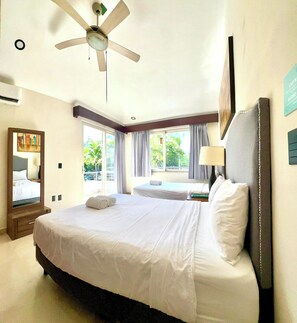 8 bedrooms, free WiFi, bed sheets - BEAUTIFUL 8 BRM VILLA IN MARINA VALLARTA .  Steps from beach+marina+golf (Puerto Vallarta)