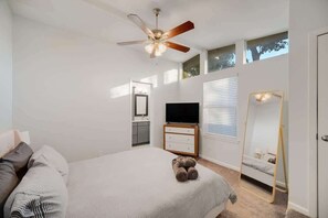 4 makuuhuonetta, silitysrauta/-lauta, Wi-Fi, vuodevaatteet