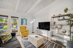 Fernseher, Stereoanlage, Arbeitsbereiche