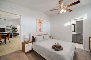 4 bedrooms, iron/ironing board, WiFi, bed sheets