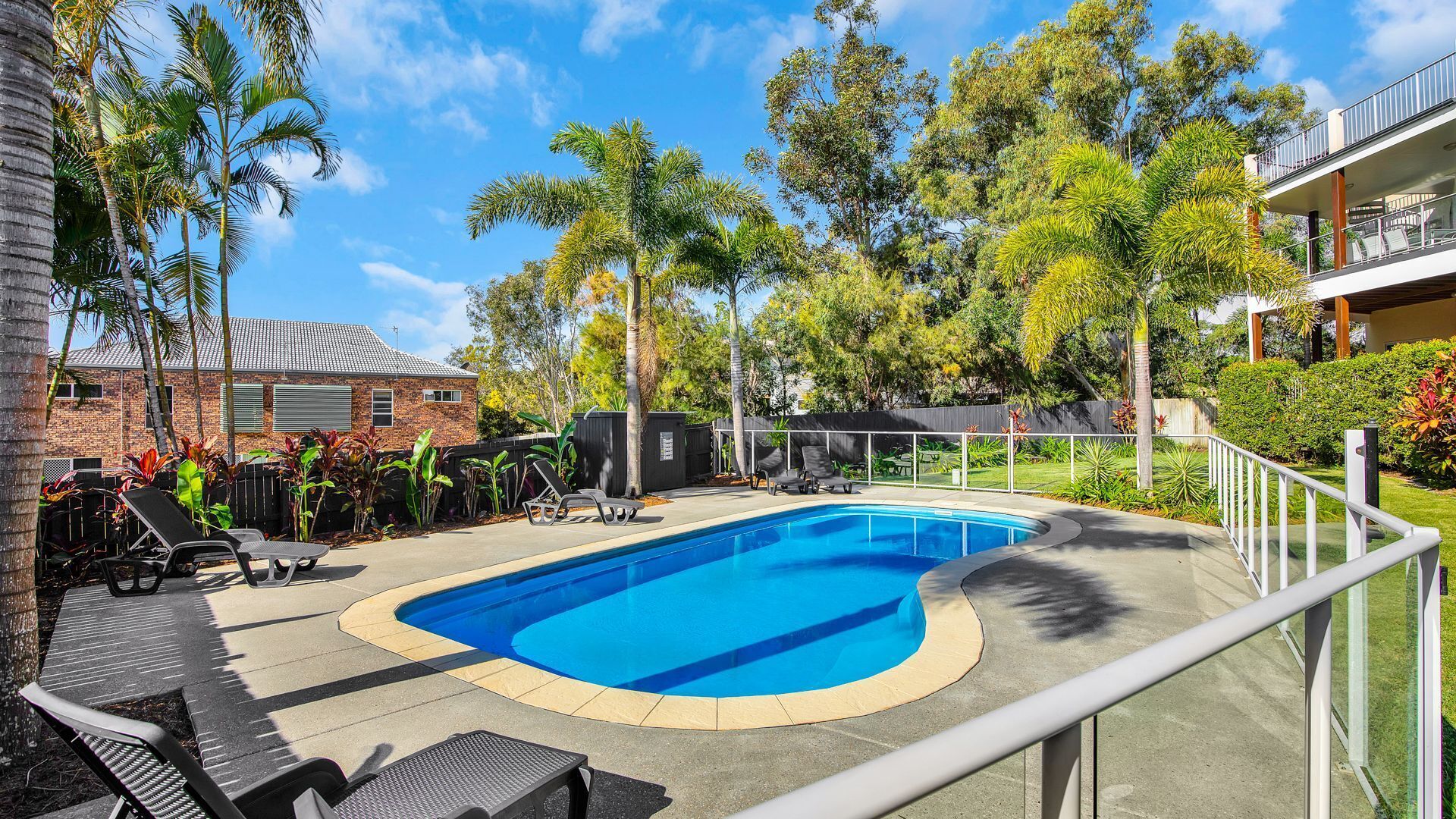 Rainbow Towers 2 - Rainbow Beach. High on the Hill. Panoramic Views. Wi-Fi. Pool — image 7