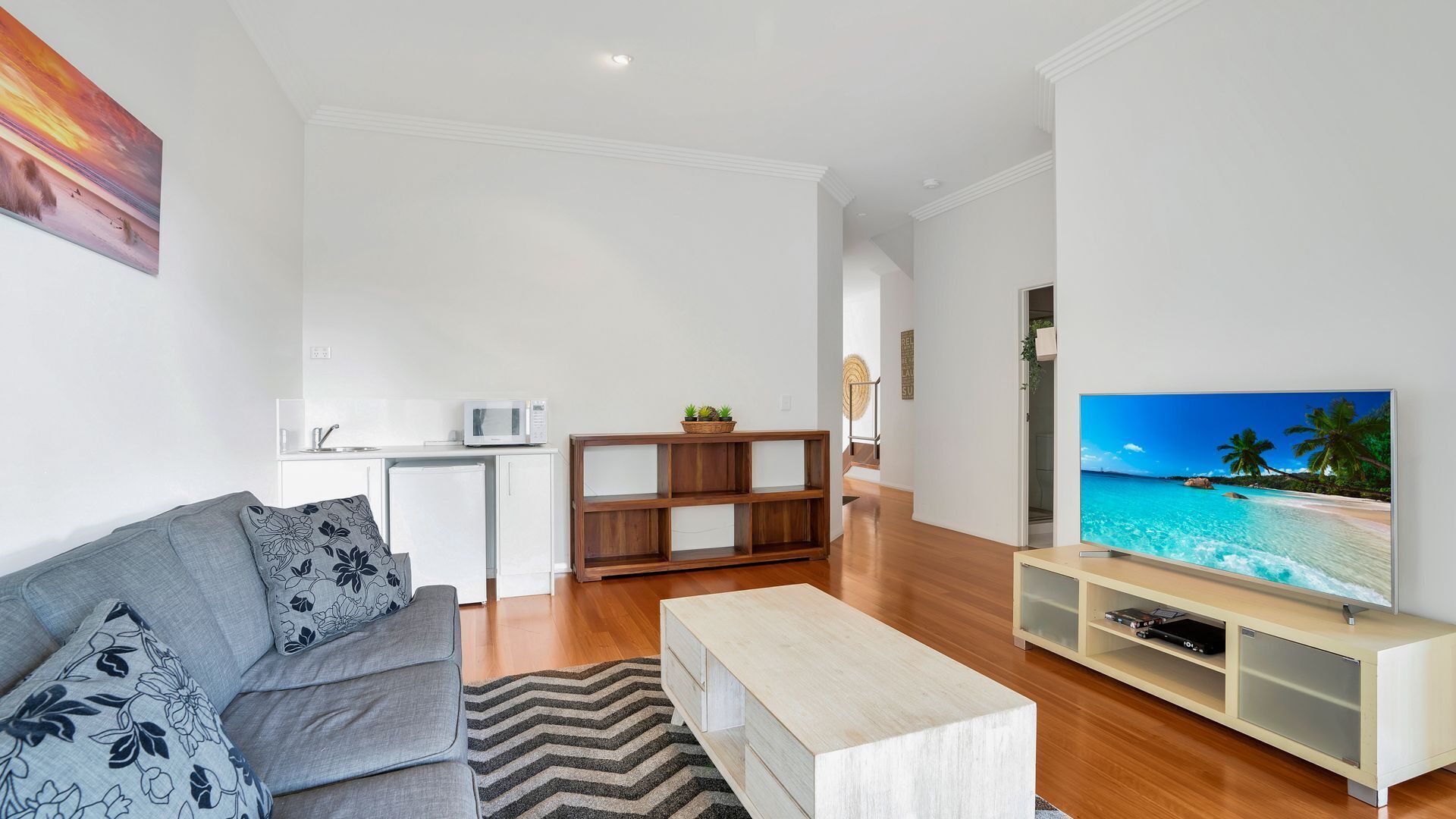Rainbow Towers 2 - Rainbow Beach. High on the Hill. Panoramic Views. Wi-Fi. Pool — image 10