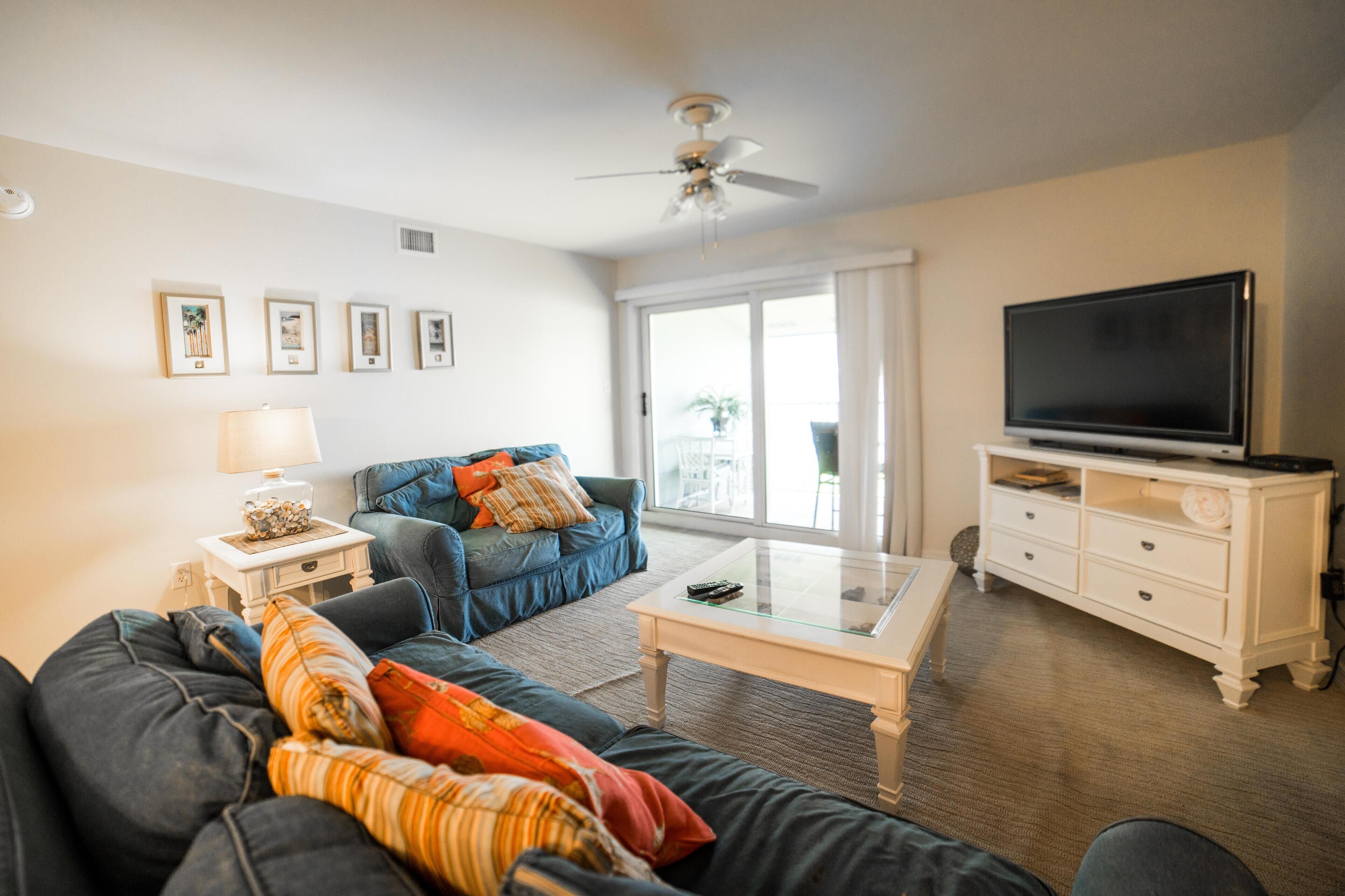 2BR / 2BA | Waterfront 2nd Floor Condo B23 | Beautiful Views | Boat Docks